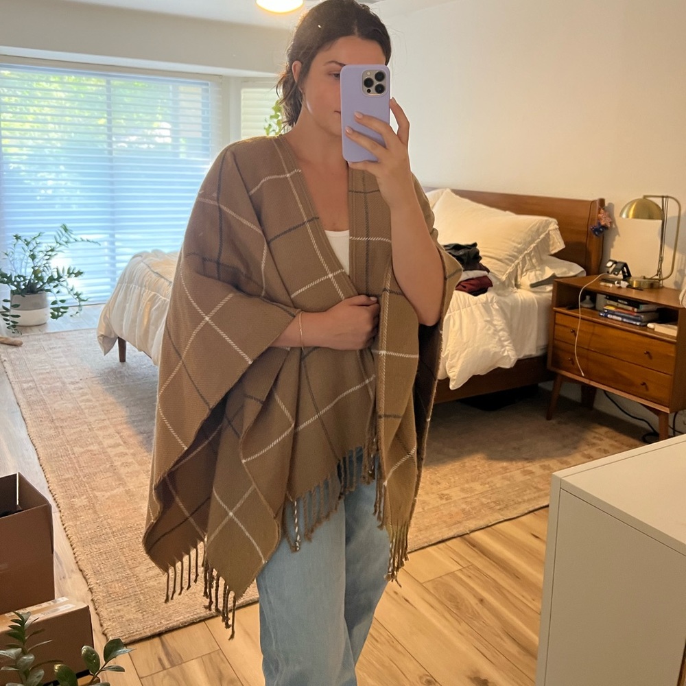 Abercrombie Poncho